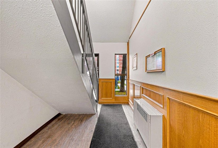 658 Kenaston, 2 Bedroom Bedrooms, 6 Room Rooms,1 BathroomBathrooms,Condominium,For Sale,Kenaston,0